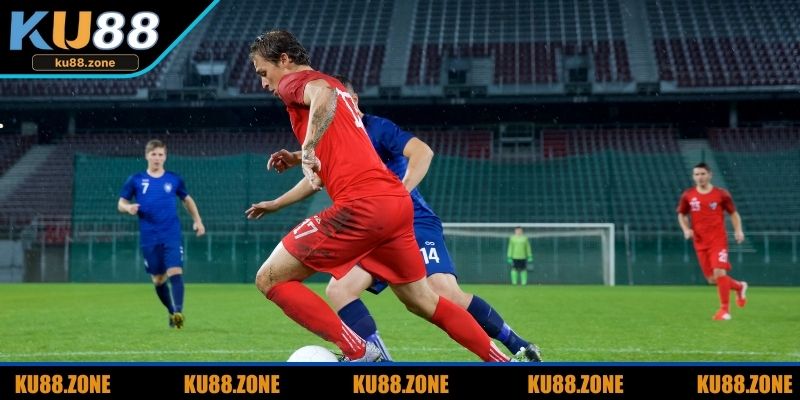 Thông tin về soi kèo bóng đá là gì tại Ku88